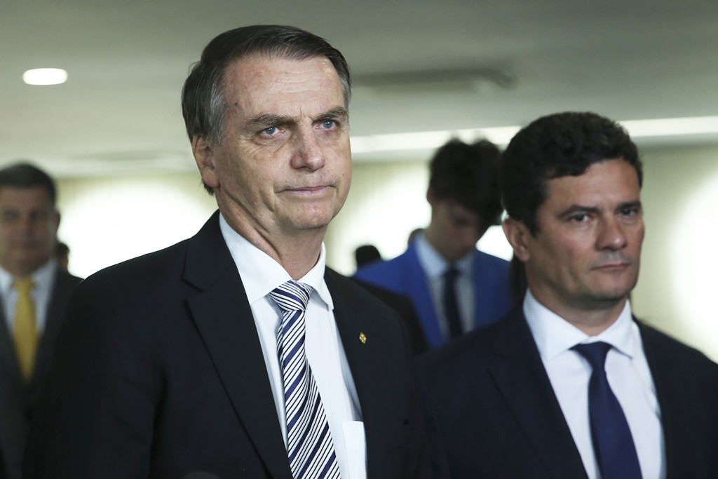 O presidente eleito Jair Bolsonaro e o futuro ministro da Justiça, Sérgio Moro, durante visita ao Superior Tribunal de Justiça (STJ).