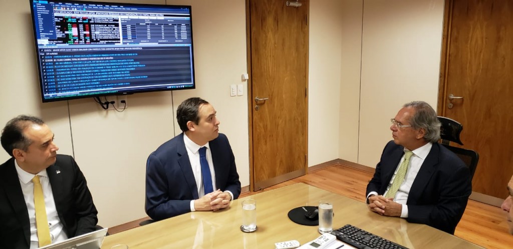 PC COM PAULO GUEDES 2
