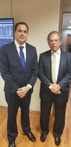 PC COM PAULO GUEDES 5