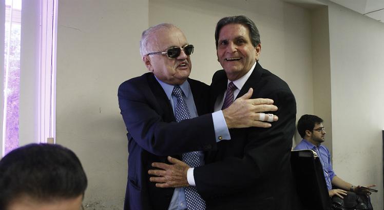 Ettore Labanca e o ex-presidente da Alepe Guilherme Uchoa (Foto: Rinaldo Marques/Alepe) 
