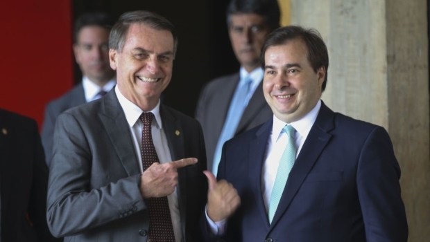 Aprovada proposta que obriga o governo a executar investimentos previstos no orçamento